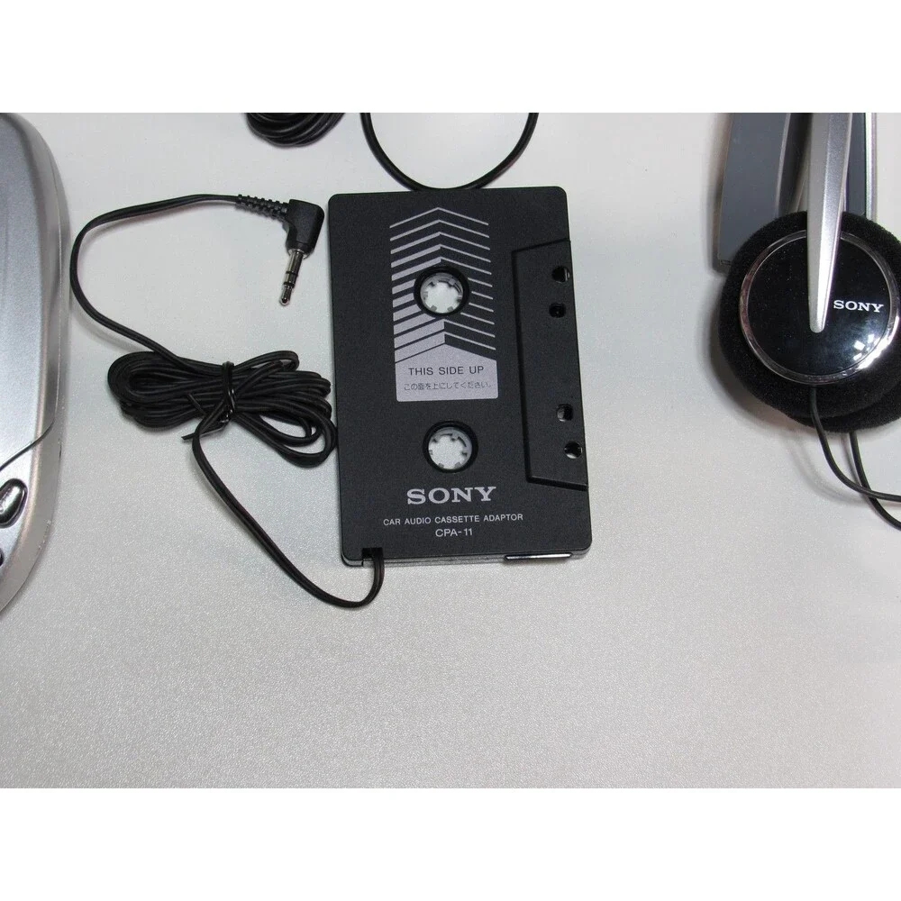 Sony Discman D-F411 Portable CD Player AM/FM Radio ESP2 Car Kit Headphones Works